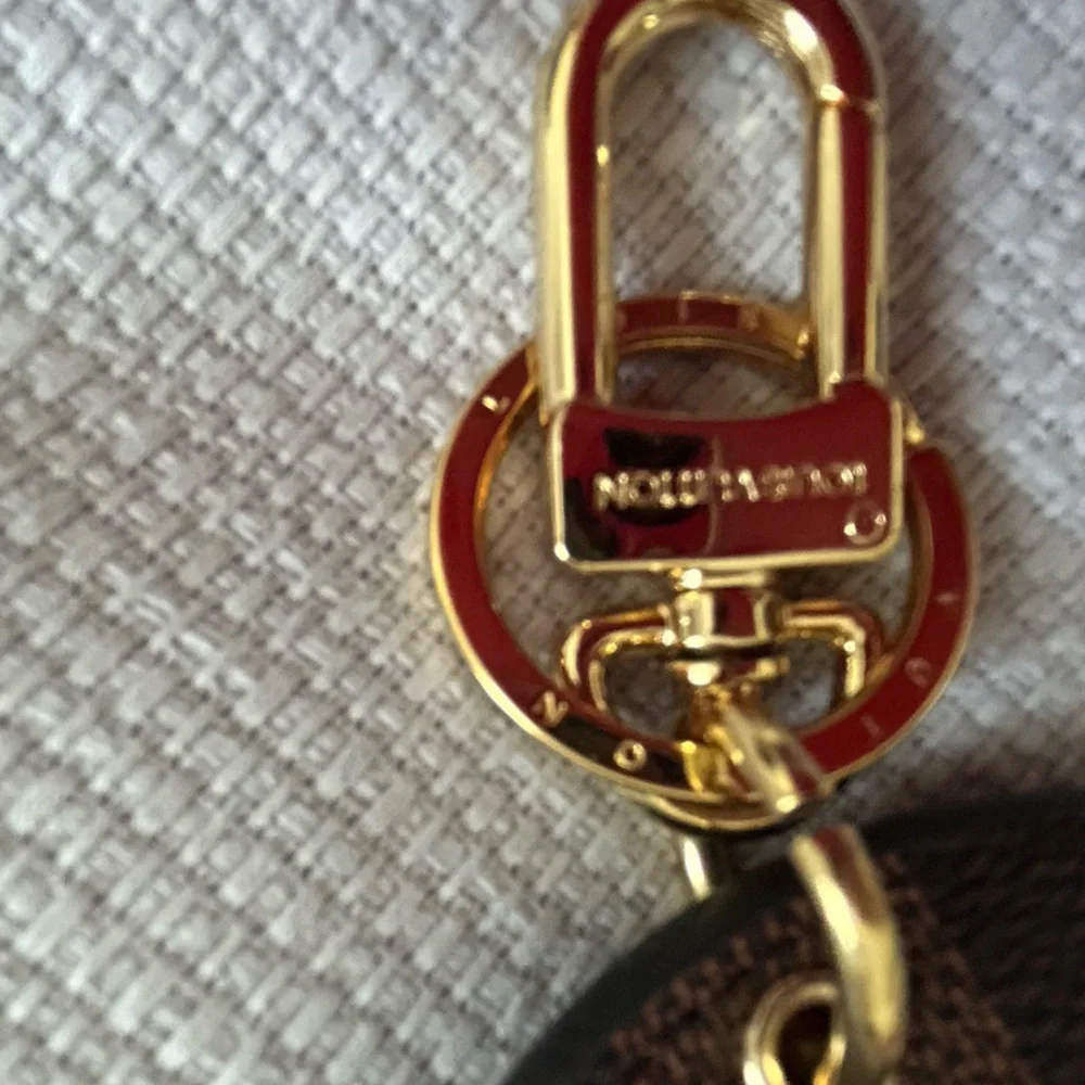 Designer Traveling Penguins Blue Leather Keychain/Bag Charm/Luggage Charm - Picture 6 of 7